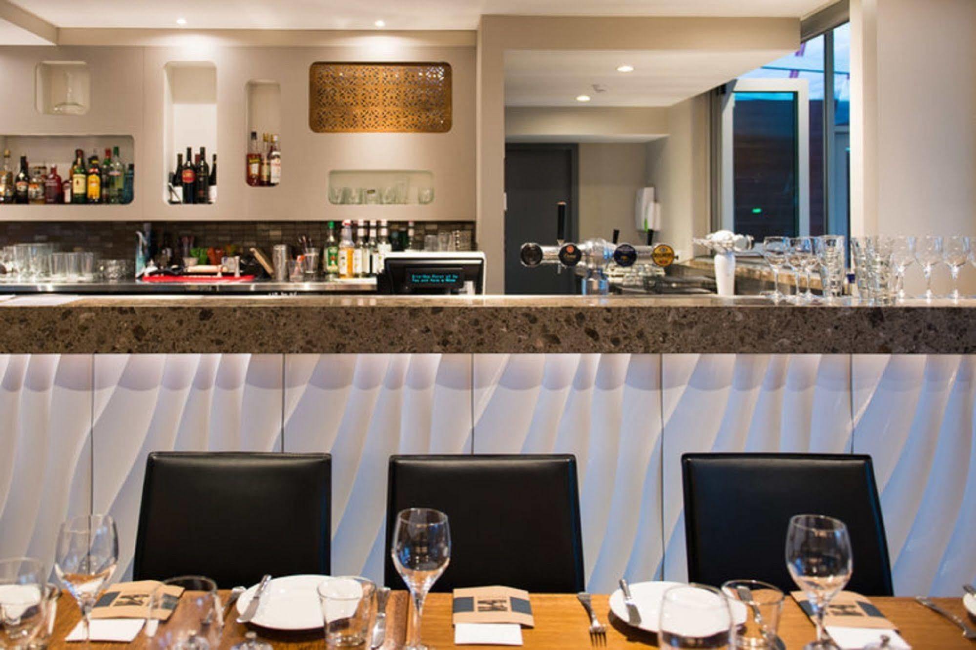 Beltana Hotel Lindisfarne Екстериор снимка